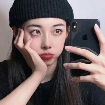 推手推车的男人